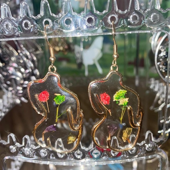 women's body floral earrings - Picture 3 of 3